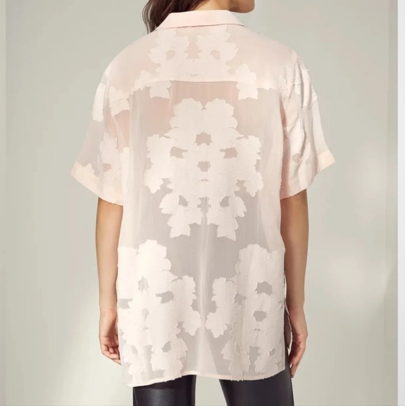 Aritzia Wilfred Atticus button-up shirt soft blush pink small - Picture 3 of 15